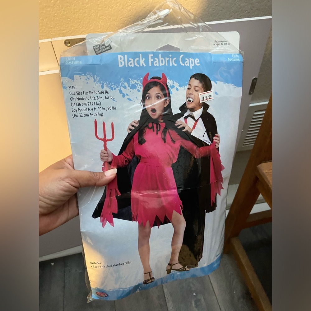 Child costume black fabric cape